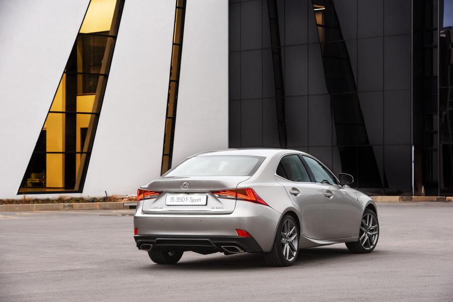  Lexus IS350 F-Sport 2016 года  (ZA) (фото 11 из 26)